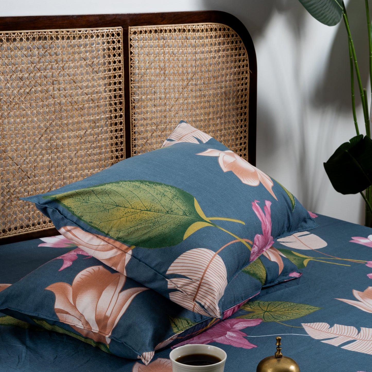 100% Cotton Bedsheet King Size , Fitted Bedsheet (1B + 2P)