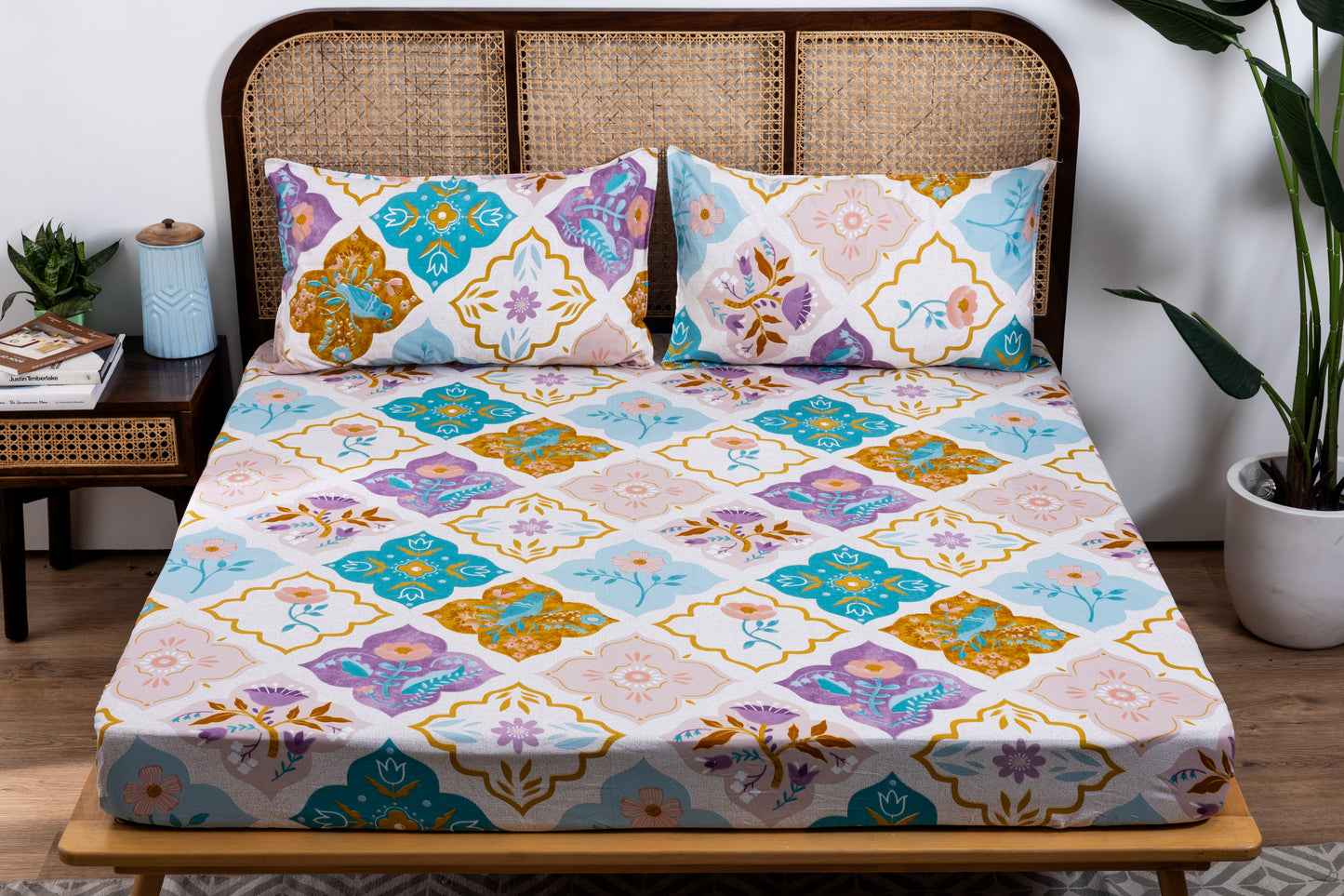 100% Cotton Bedsheet  King Size , Fitted Bedsheet (1B + 2P)