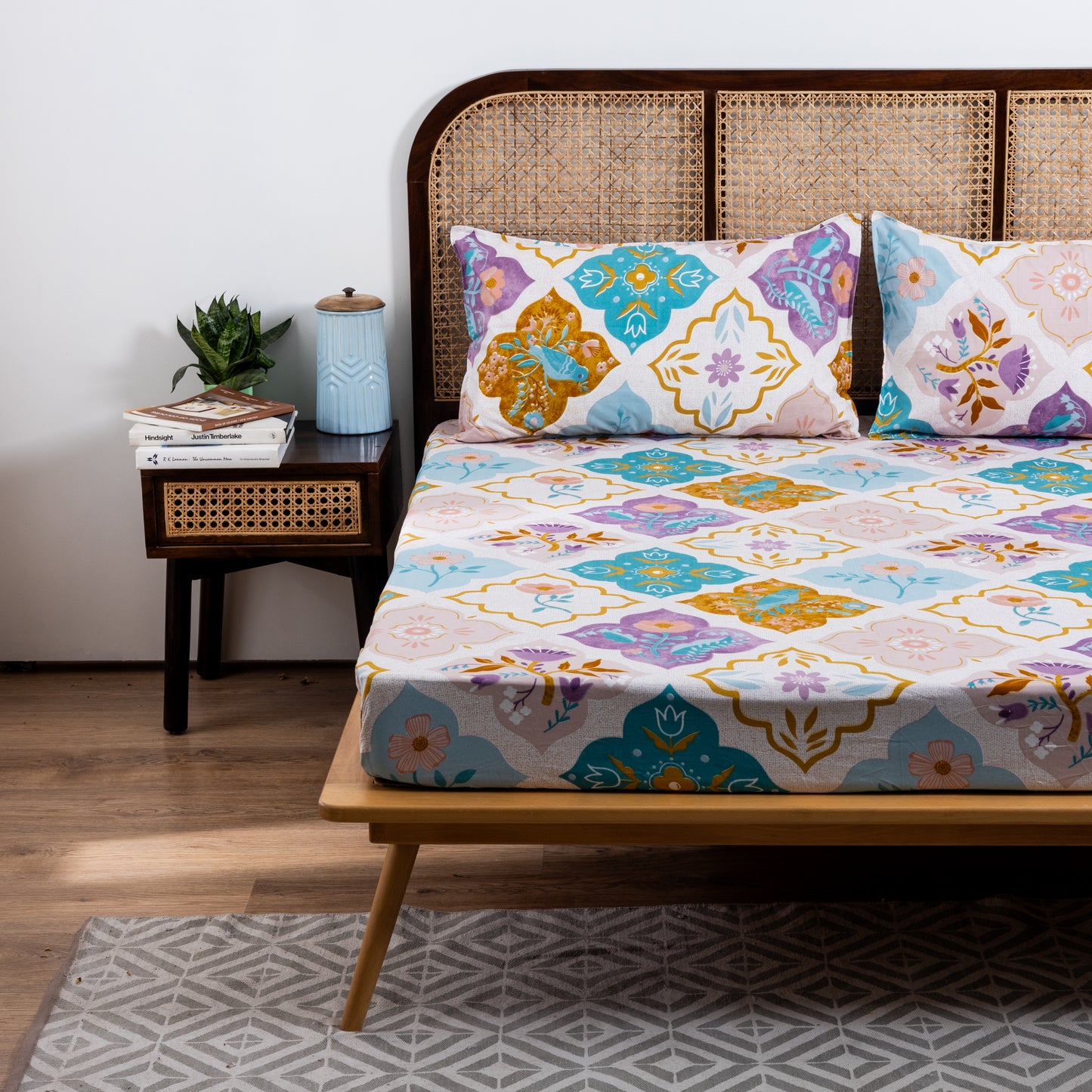100% Cotton Bedsheet  King Size , Fitted Bedsheet (1B + 2P)
